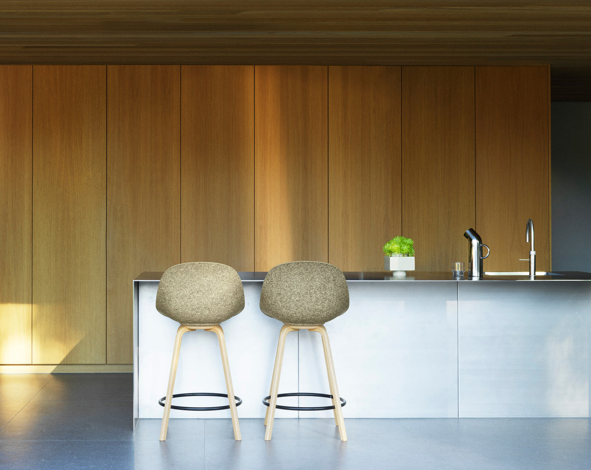 Mat Barstuhl 65 cm Buchenholz/creme in Hanffasern präsentiert im Onlineshop von KAQTU Design AG. Barstuhl ist von Normann Copenhagen