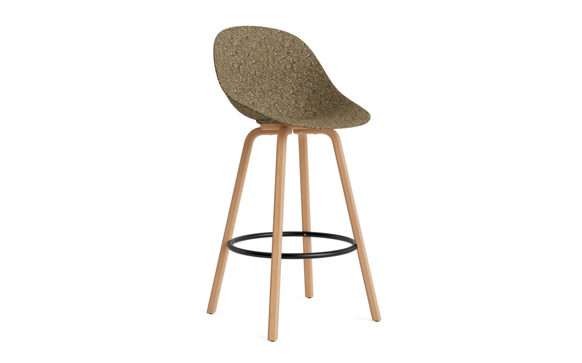 Mat Barstuhl 75 cm Buchenholz/schwarz in Seegras präsentiert im Onlineshop von KAQTU Design AG. Barstuhl ist von Normann Copenhagen