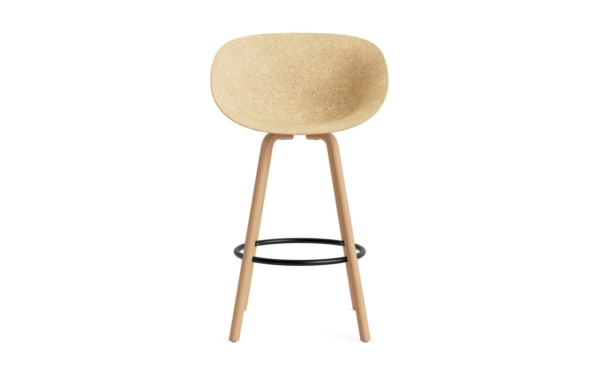 Mat Barstuhl 75 cm Buchenholz/schwarz in Hanffasern präsentiert im Onlineshop von KAQTU Design AG. Barstuhl ist von Normann Copenhagen
