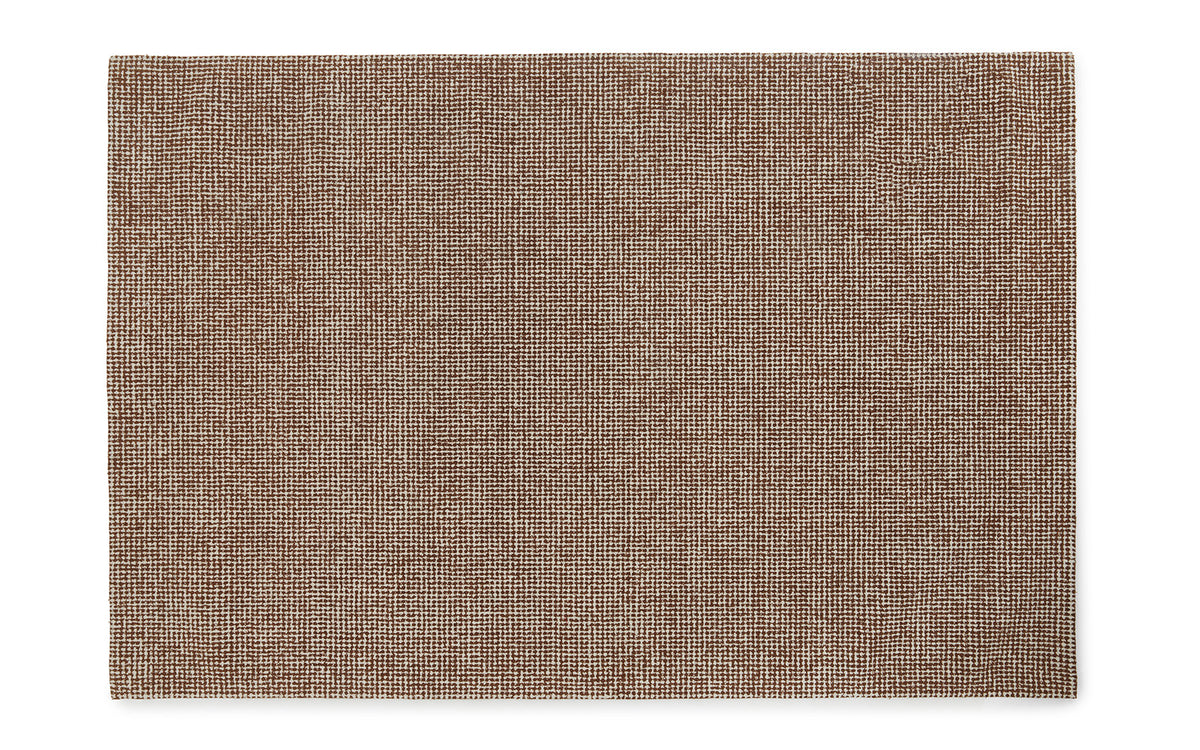 Handgetufteter Flick Teppich aus 100% Neuseeland Wolle in Off White/Braun, 300x200 cm, mit fliessendem Flecken-Muster von Normann Copenhagen.