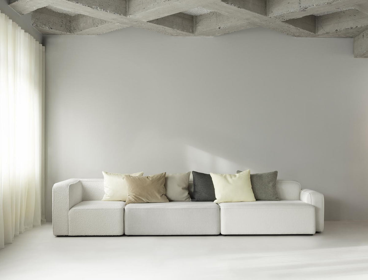 Re Kissen in Grautöne präsentiert im Onlineshop von KAQTU Design AG. Deko Kissen ist von Normann Copenhagen