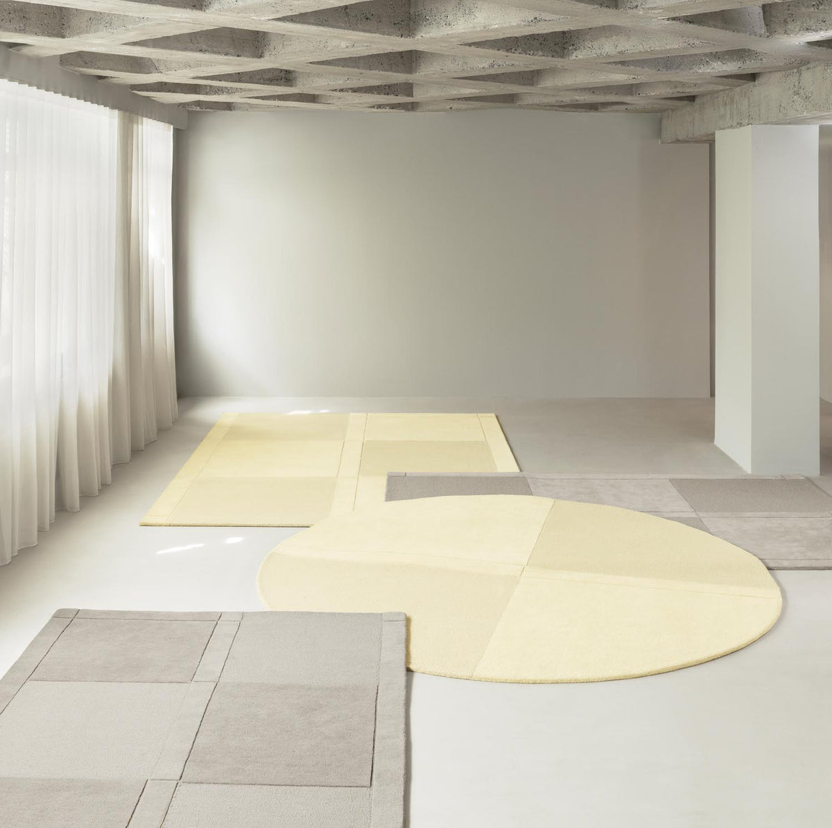 Level Teppich 170x240 cm in Warm Grey präsentiert im Onlineshop von KAQTU Design AG. Teppich ist von Normann Copenhagen