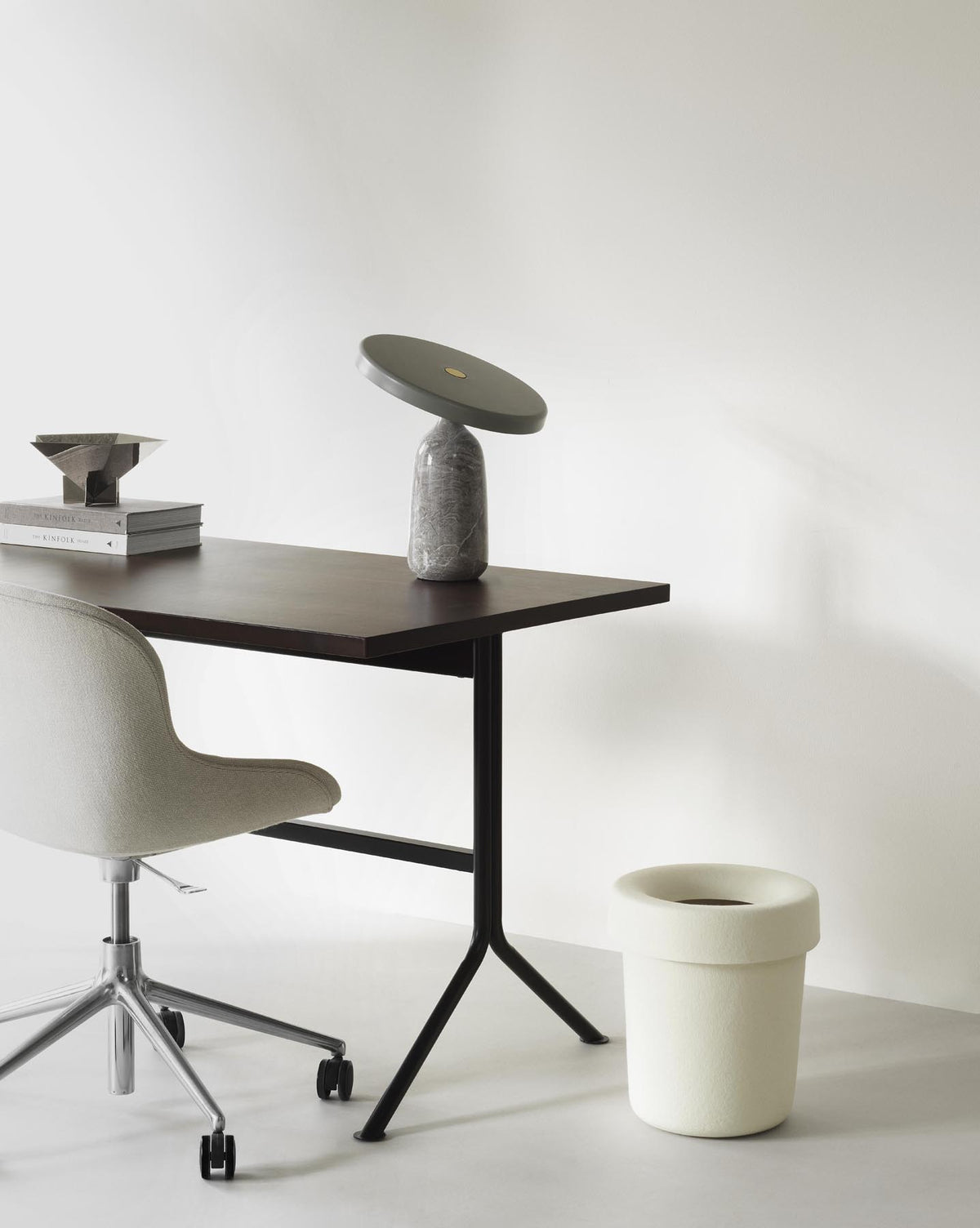 Hide Office Papierkorb in Cream präsentiert im Onlineshop von KAQTU Design AG. Papierkorb ist von Normann Copenhagen