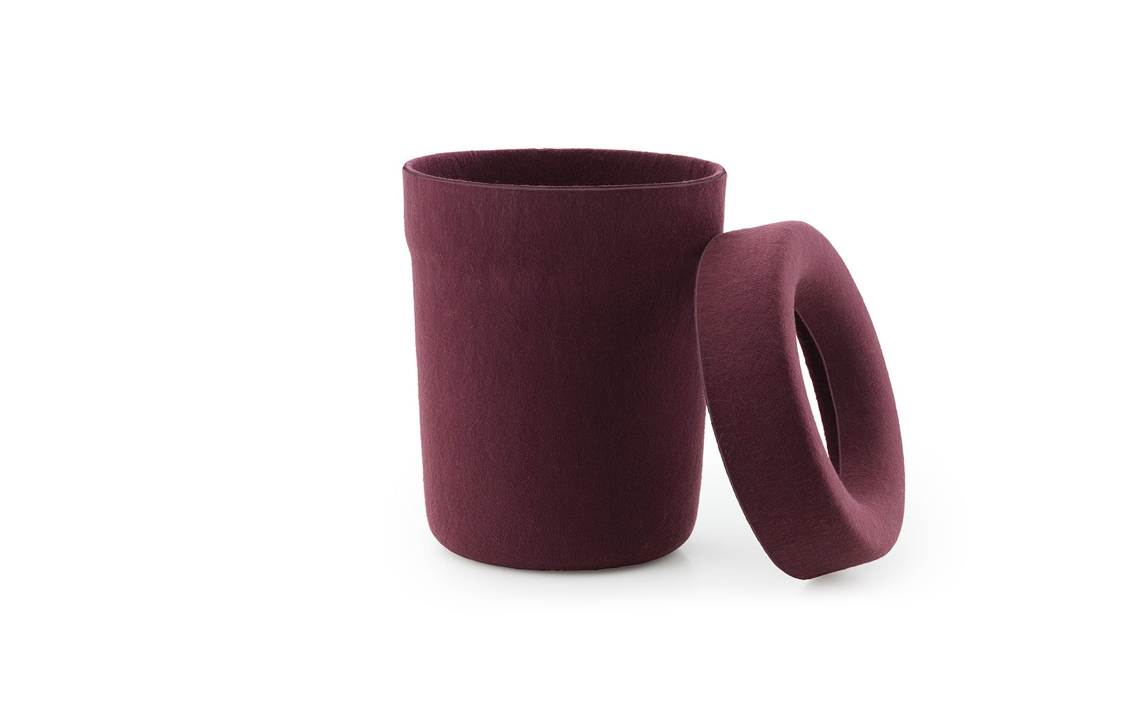 Hide Office Papierkorb in Burgundy präsentiert im Onlineshop von KAQTU Design AG. Papierkorb ist von Normann Copenhagen