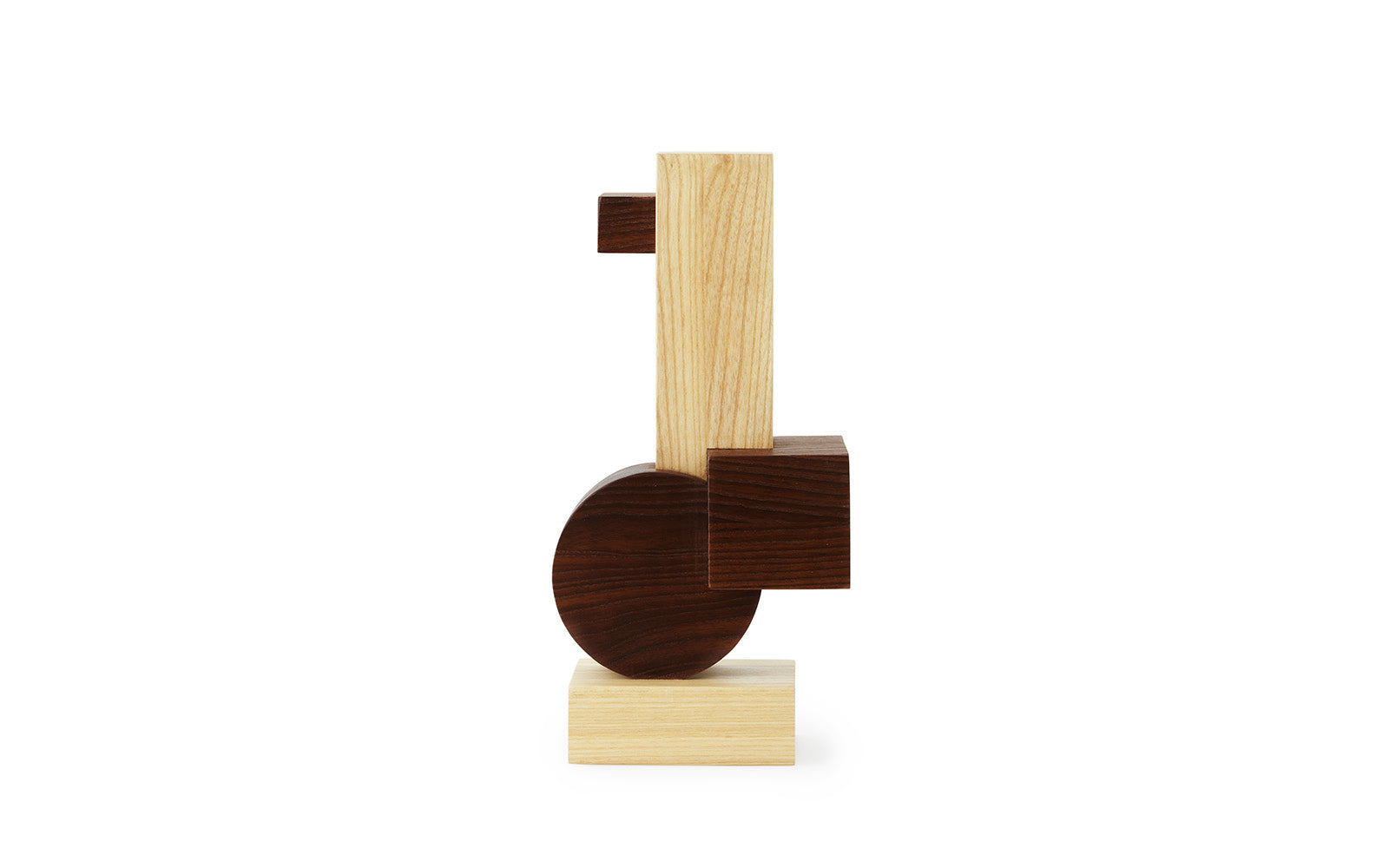 Join Sculpture Medium in Ash/Carbonized Ash präsentiert im Onlineshop von KAQTU Design AG. Kunstgegenstände ist von Normann Copenhagen