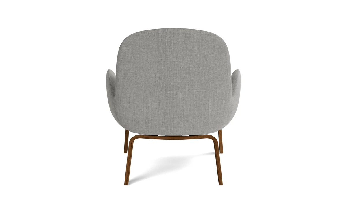 Era Lounge-Sessel niedrig Walnuss Remix in Remix 133 präsentiert im Onlineshop von KAQTU Design AG. Sessel ist von Normann Copenhagen