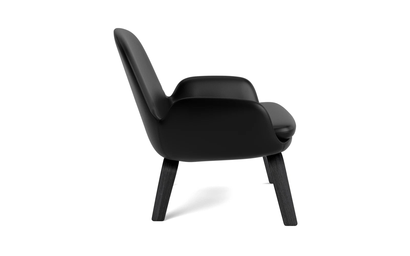 Der Era Lounge Sessel von Normann Copenhagen: Zeitloses, kurviges Design, hoher Komfort, individuell anpassbar mit vielfältigen Stoff- und Farboptionen.