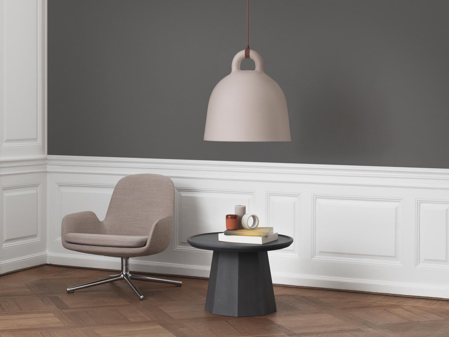 Era Lounge-Sessel niedrig mit Drehgestell schwarzes Aluminium Hallingdal in Hallingdal 110 präsentiert im Onlineshop von KAQTU Design AG. Sessel ist von Normann Copenhagen