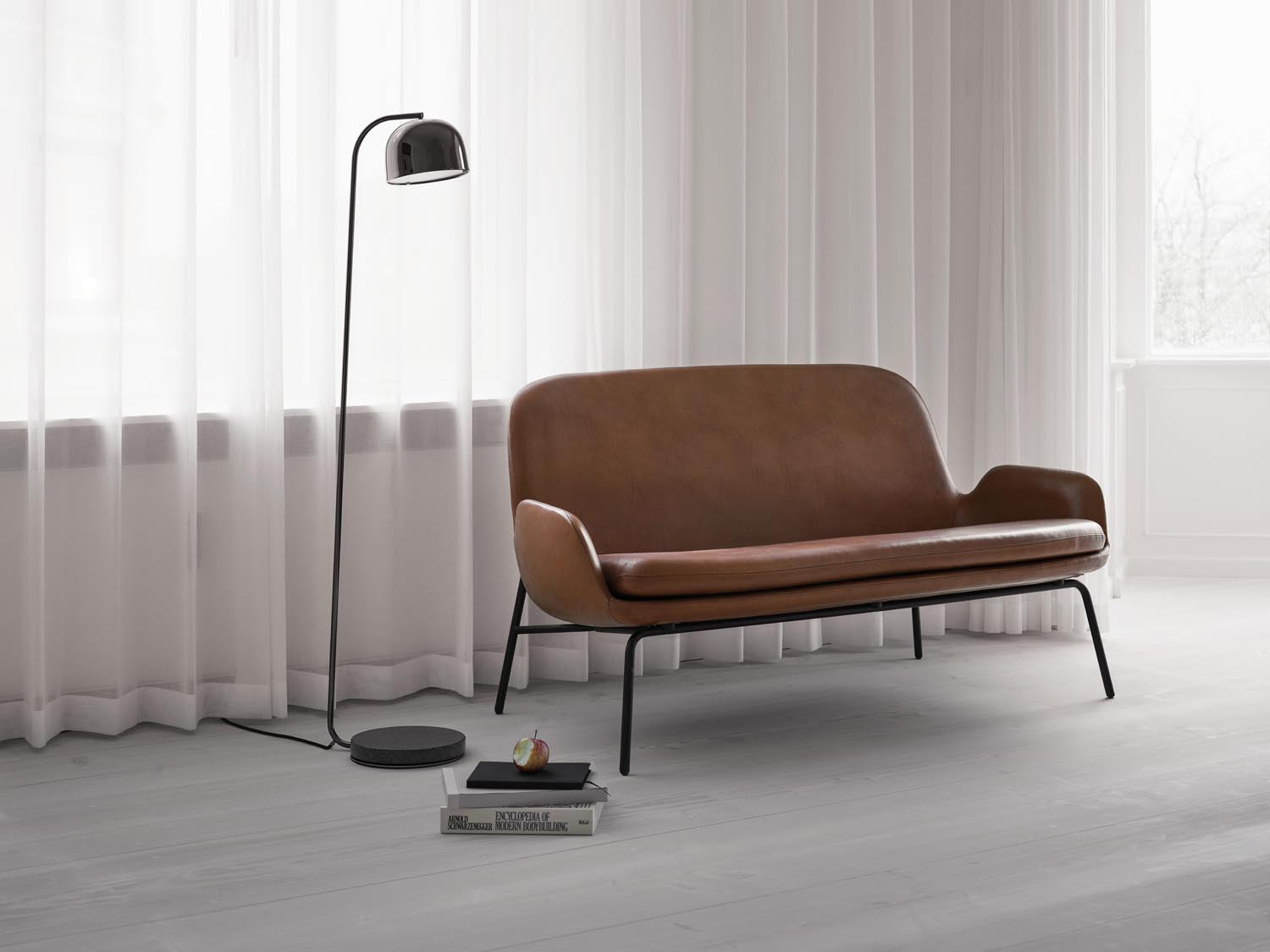 Era Sofa schwarzer Stahl Hallingdal in Hallingdal 110 präsentiert im Onlineshop von KAQTU Design AG. 2er Sofa ist von Normann Copenhagen