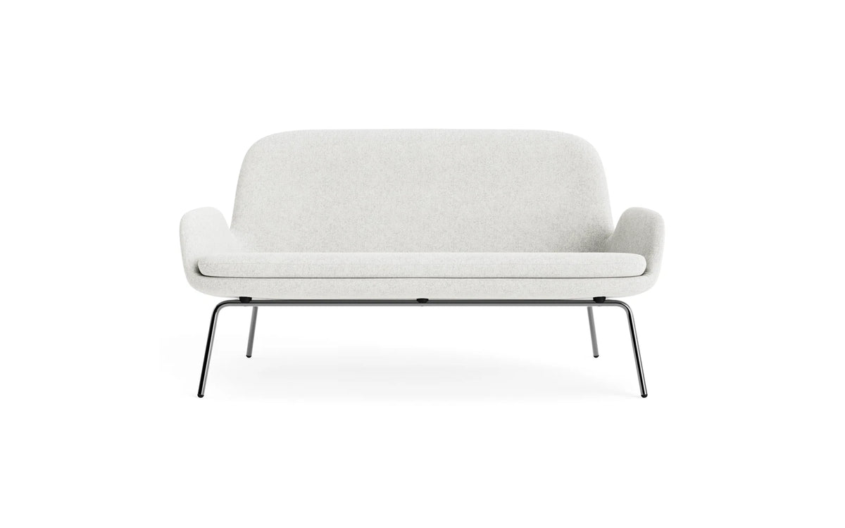 Era Sofa Chrom Hallingdal in Hallingdal 110 präsentiert im Onlineshop von KAQTU Design AG. 2er Sofa ist von Normann Copenhagen