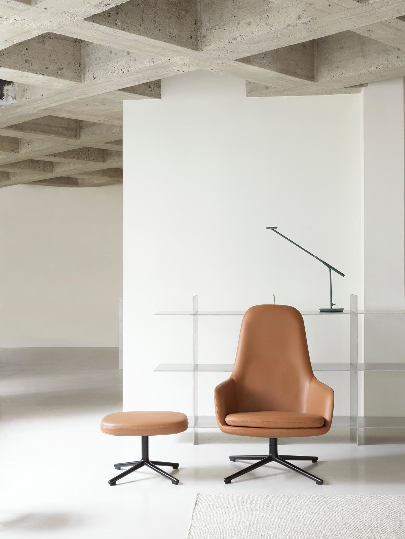 Era Fusshocker Swivel schwarzer  Alu Hallingdal in Hallingdal 110 präsentiert im Onlineshop von KAQTU Design AG. Ottoman ist von Normann Copenhagen