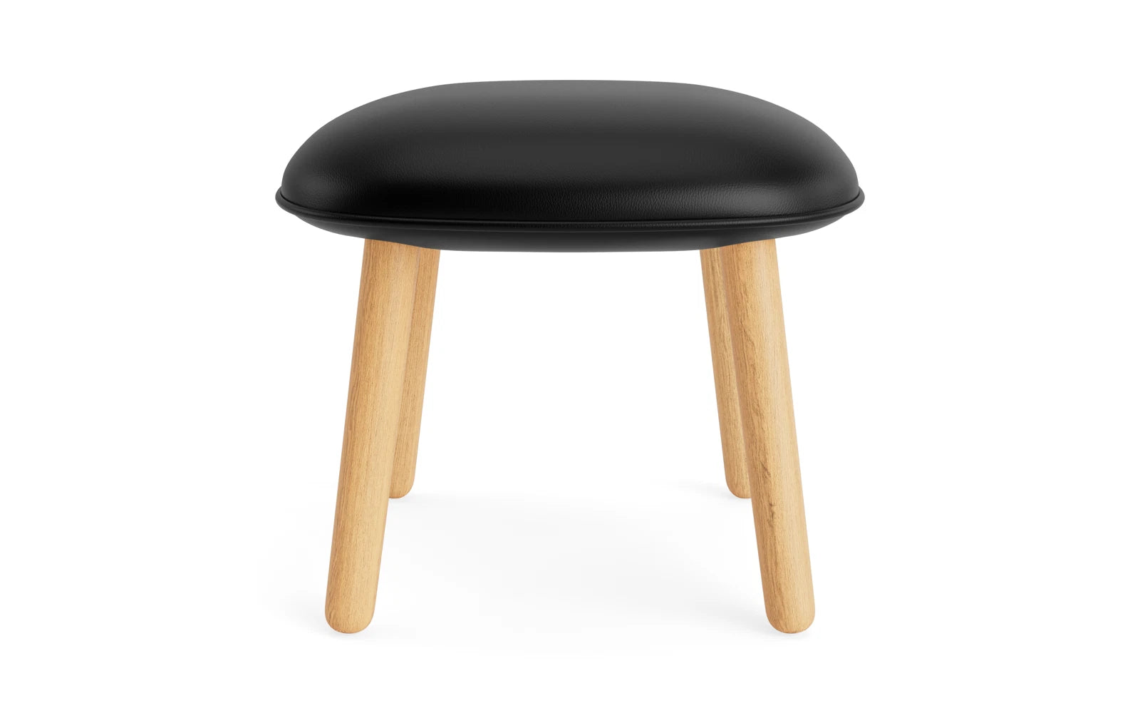 Erleben Sie den Ace Fusshocker Eiche Ultra von Normann Copenhagen – ein elegantes Möbelstück, das Funktionalität und skandinavischen Stil harmonisch verbindet.