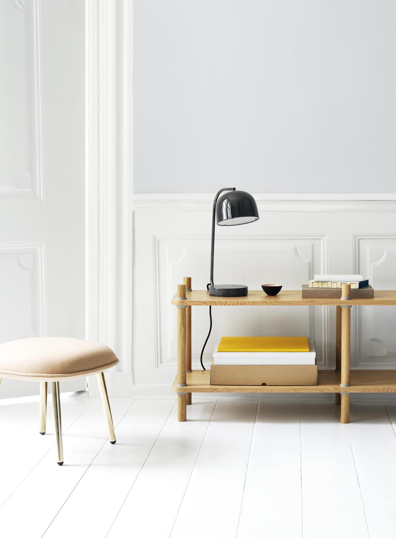 Ace Fusshocker Messing Hallingdal in Hallingdal 110 präsentiert im Onlineshop von KAQTU Design AG. Ottoman ist von Normann Copenhagen