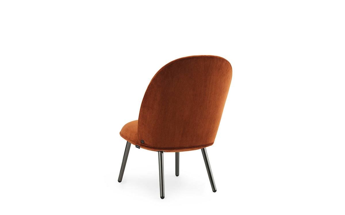 Ace Lounge-Sessel schwarzes Metallic City Velvet in City Velvet Vol. 2 027 präsentiert im Onlineshop von KAQTU Design AG. Sessel ist von Normann Copenhagen