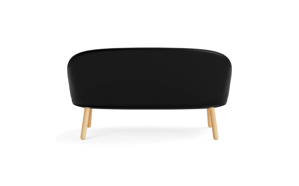 Ace Sofa Eiche Ultra in Ultra 41599 präsentiert im Onlineshop von KAQTU Design AG. 2er Sofa ist von Normann Copenhagen