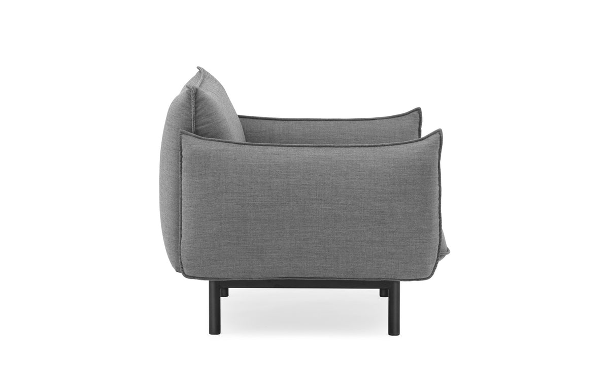 Ark Sessel in Canvas 134 präsentiert im Onlineshop von KAQTU Design AG. Sessel mit Armlehnen ist von Normann Copenhagen