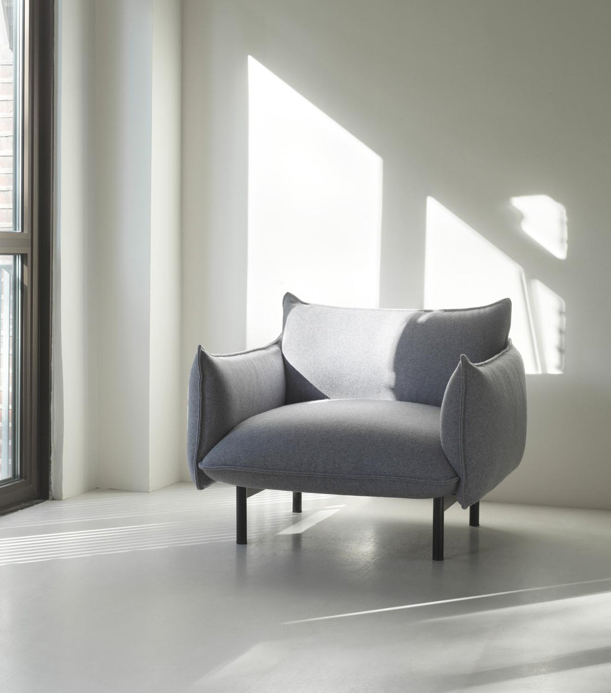 Ark Sessel in Canvas 134 präsentiert im Onlineshop von KAQTU Design AG. Sessel mit Armlehnen ist von Normann Copenhagen