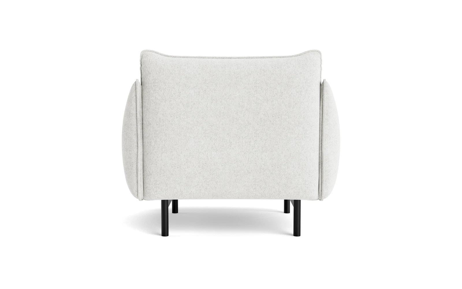 Der Ark Sessel von Normann Copenhagen: Sanfte Rundungen, pralle Kissen, minimalistisch und elegant. Einladender Sitzkomfort mit luftiger Optik.