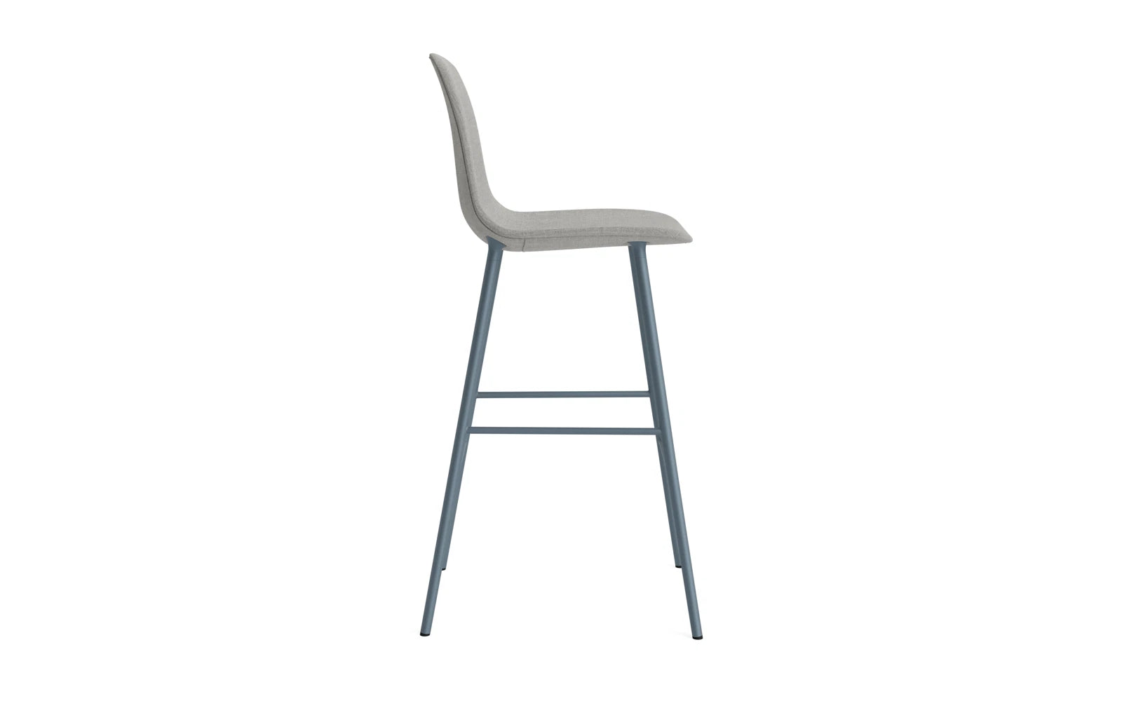 Form Barstuhl 75 cm gepolstert Blau Stahl Remix in Remix 133 präsentiert im Onlineshop von KAQTU Design AG. Barstuhl ist von Normann Copenhagen