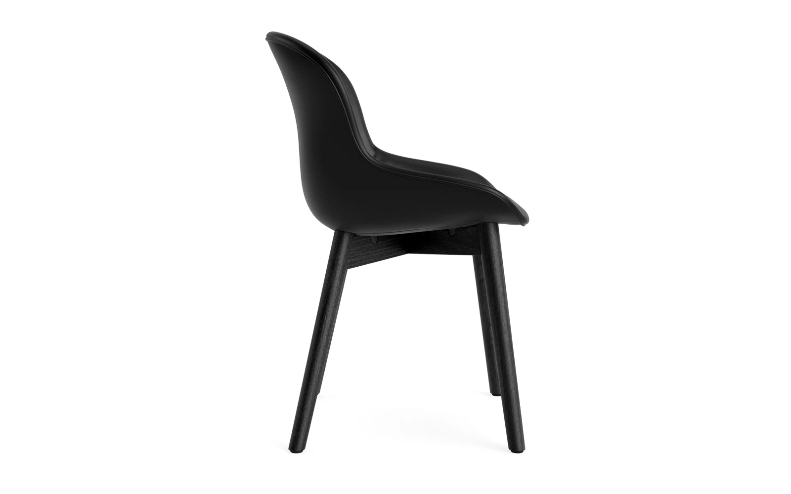 Hyg Comfort Stuhl Vollpolster Schwartz Eiche Ultra in Ultra 41599 präsentiert im Onlineshop von KAQTU Design AG. Stuhl ist von Normann Copenhagen