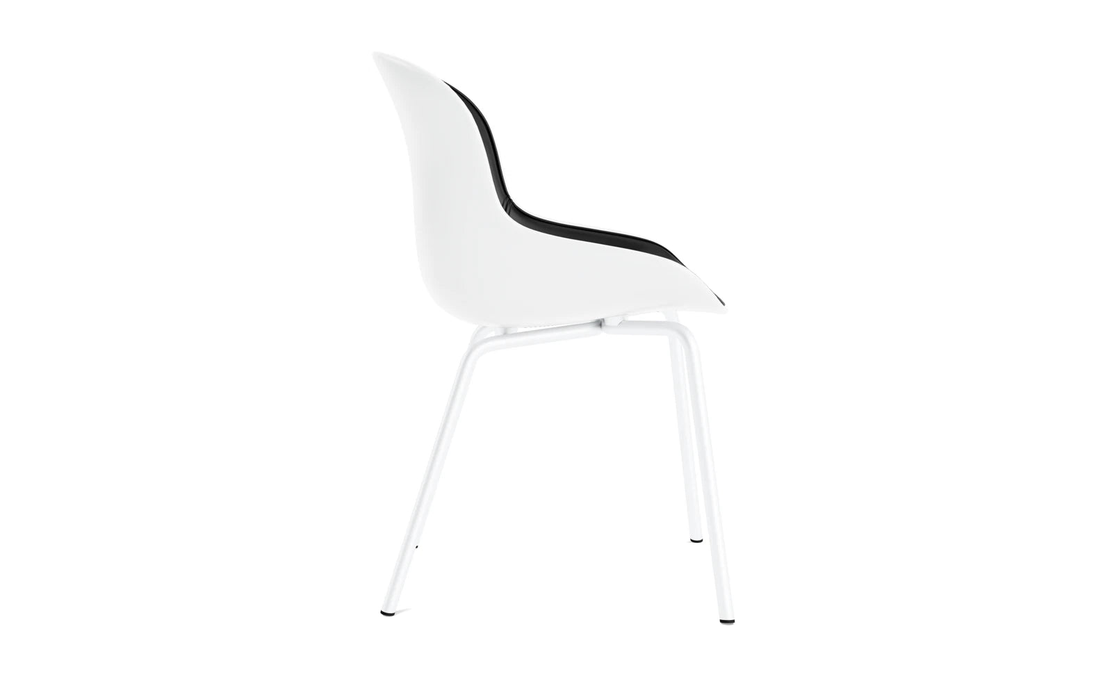 Der Hyg Stuhl in Weiß von Normann Copenhagen vereint Hygge-Gemütlichkeit mit sanften Linien und vielseitigen Polsteroptionen.
