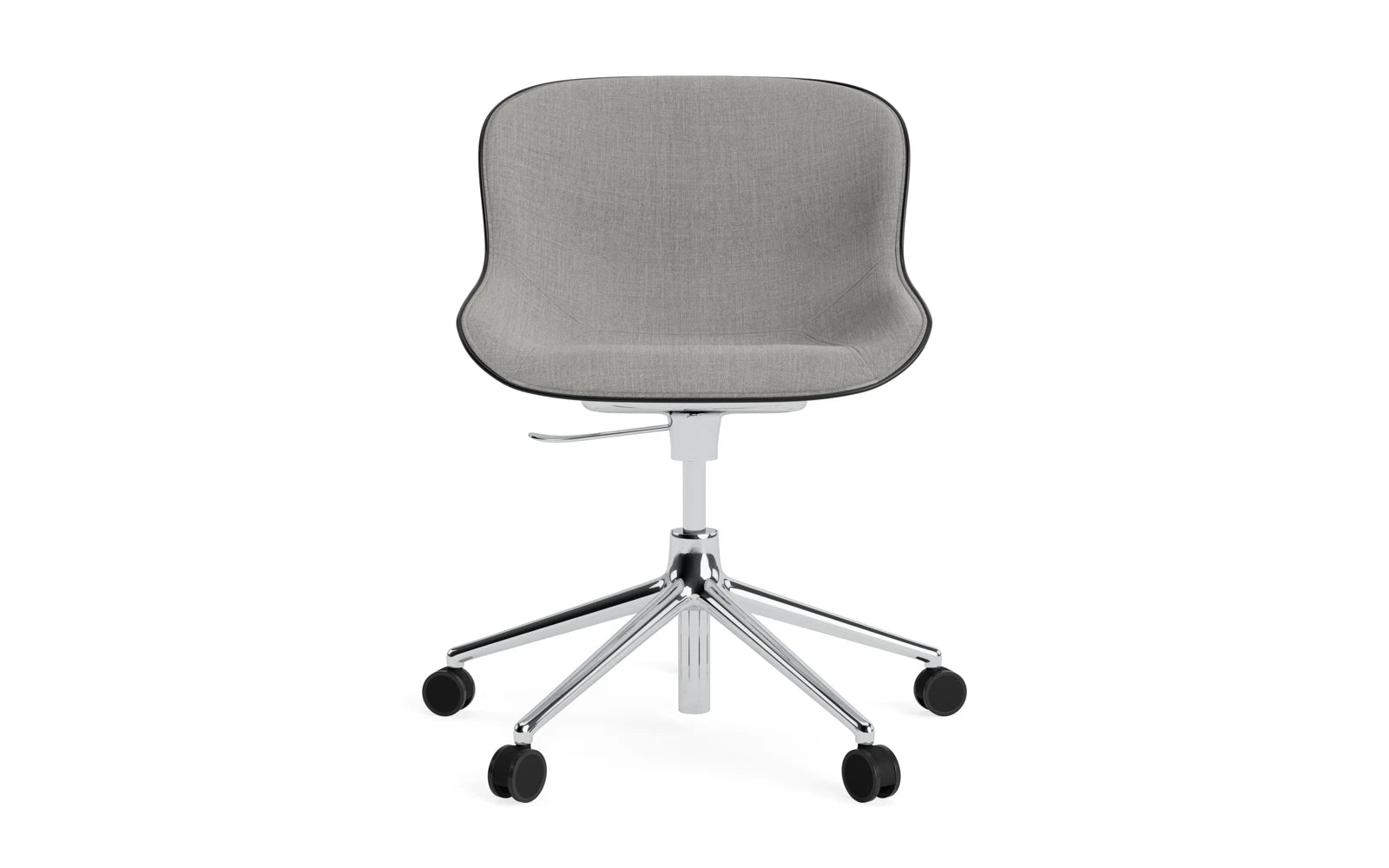 Erleben Sie den Hyg Drehsessel von Normann Copenhagen: Stilvolles Alu-Design, 5 Rollen und ein praktischer Gaslift für höchsten Sitzkomfort.