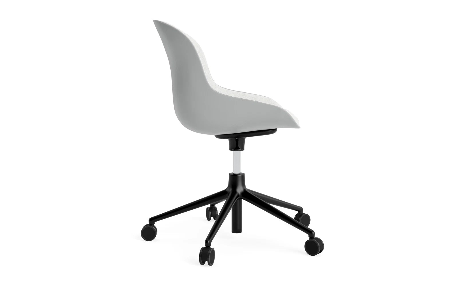 Hyg Drehsessel mit 5 Rollen Gas Lift Frontpolster Schwartz Alu Grau/Hallingdal in Hallingdal 110 präsentiert im Onlineshop von KAQTU Design AG. Sessel ist von Normann Copenhagen
