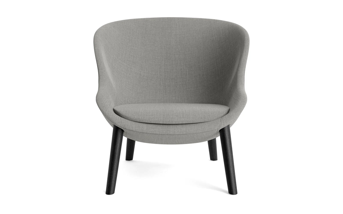 Hyg Lounge-Sessel niedrig Schwarz Eiche Remix in Remix 133 präsentiert im Onlineshop von KAQTU Design AG. Sessel ist von Normann Copenhagen