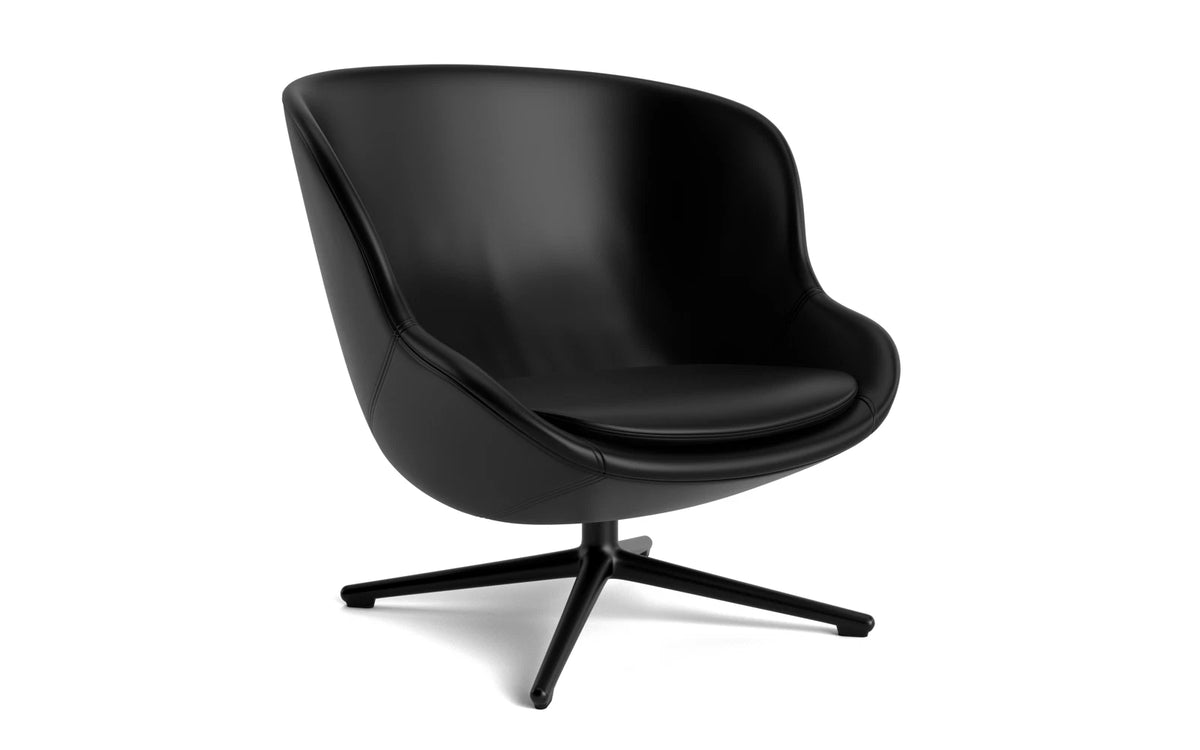 Hyg Lounge-Sessel mit Drehgestell schwarzes Aluminium Ultra Leder in Ultra 41599 präsentiert im Onlineshop von KAQTU Design AG. Drehsessel ist von Normann Copenhagen