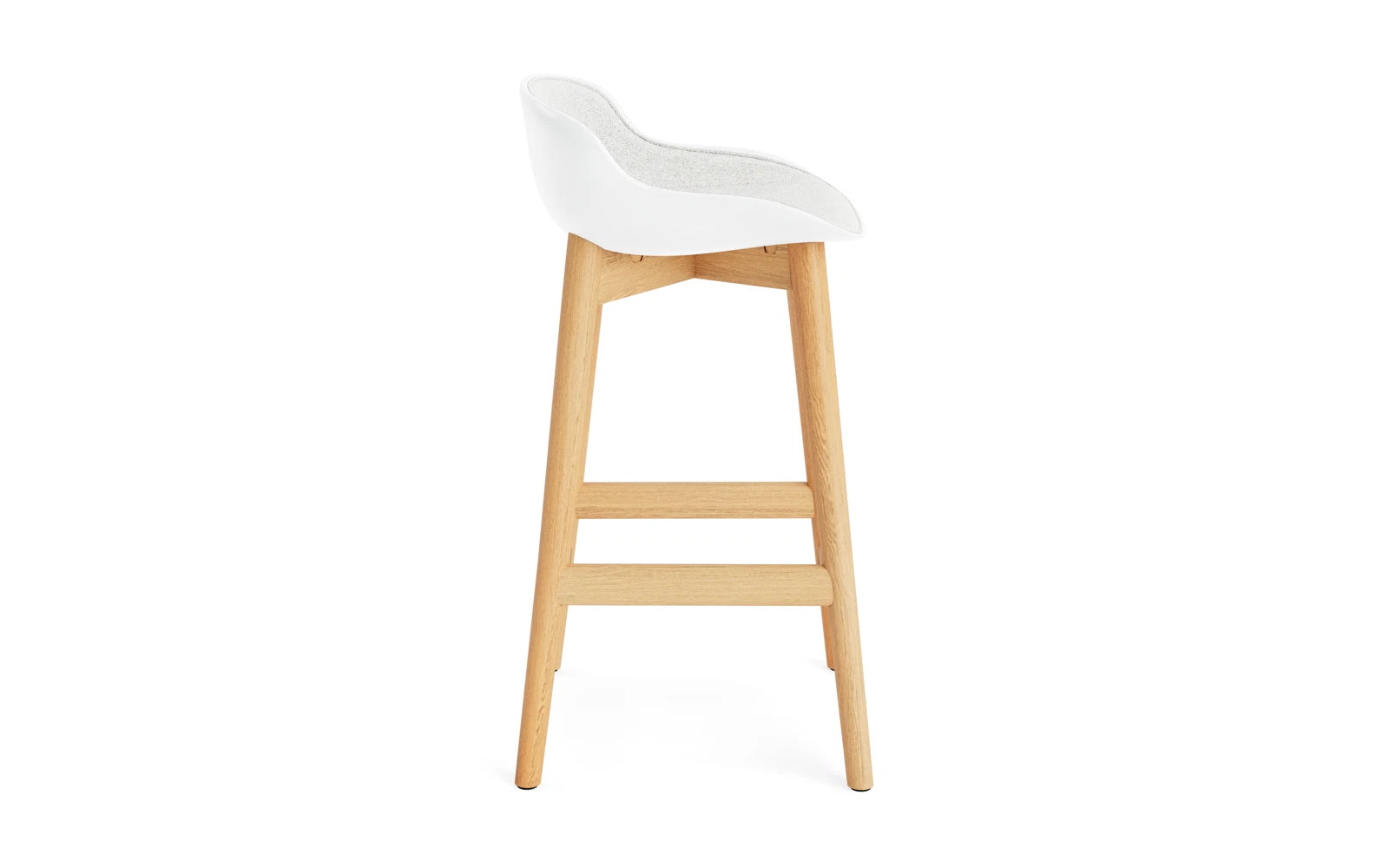 Hyg Barhocker 65 cm Polster Eiche Weiss/Hallingdal in Hallingdal 110 präsentiert im Onlineshop von KAQTU Design AG. Barstuhl ist von Normann Copenhagen