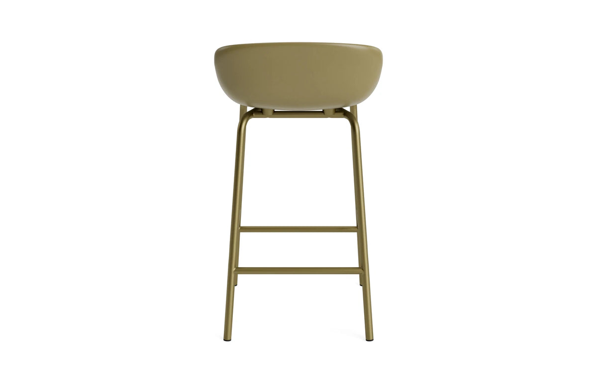 Hyg Barhocker 65 cm Frontpolster Stahl Olive/Hallingdal in Hallingdal 110 präsentiert im Onlineshop von KAQTU Design AG. Barstuhl ist von Normann Copenhagen