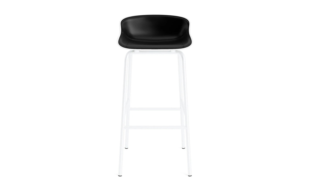 Hyg Barhocker 75 cm Frontpolster Weiss Stahl Weiss/Ultra in Ultra 41599 präsentiert im Onlineshop von KAQTU Design AG. Barstuhl ist von Normann Copenhagen