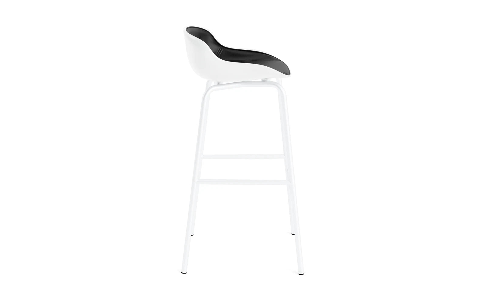 Hyg Barhocker 75 cm Frontpolster Weiß Stahl Weiß/Ultra in Ultra 41599 präsentiert im Onlineshop von KAQTU Design AG. Barstuhl ist von Normann Copenhagen