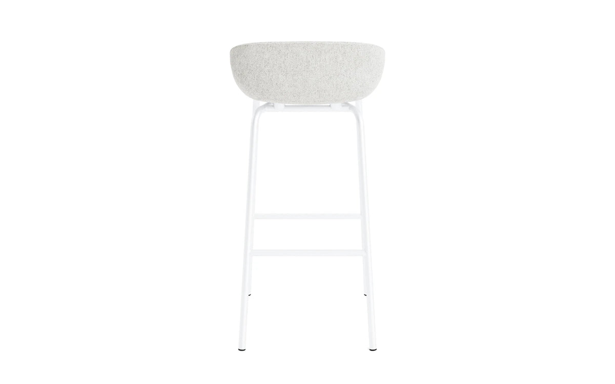 Hyg Barhocker 75 cm Vollpolster Weiss Stahl Hallingdal in Hallingdal 110 präsentiert im Onlineshop von KAQTU Design AG. Barstuhl ist von Normann Copenhagen