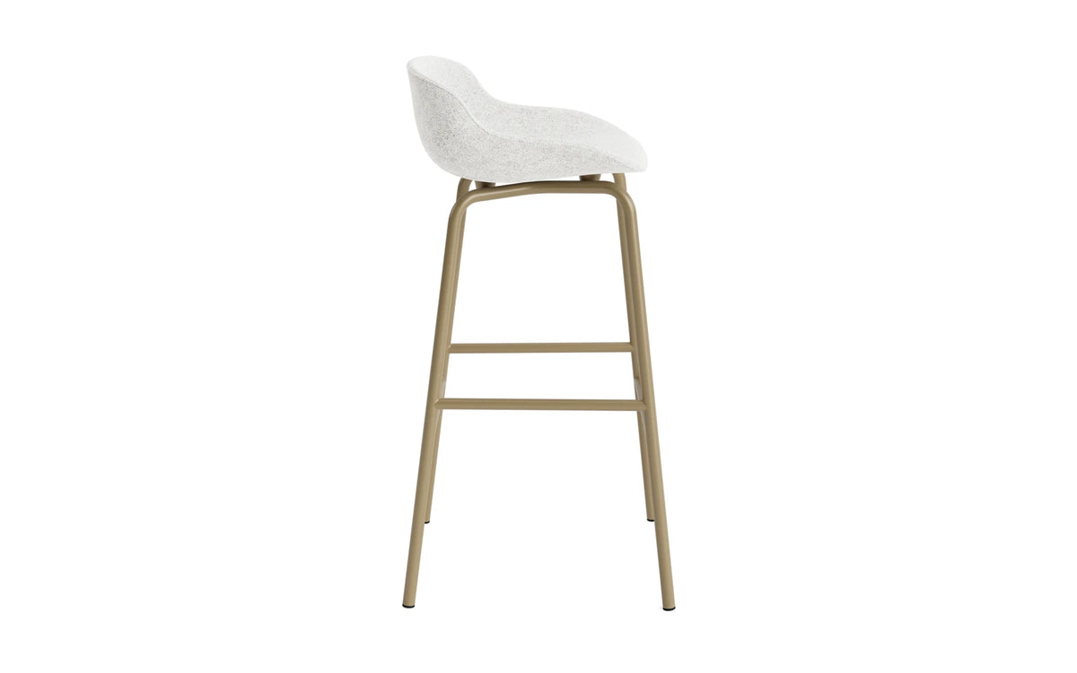 Hyg Barhocker 75 cm Vollpolster Stahl Sand/Hallingdal in Hallingdal 110 präsentiert im Onlineshop von KAQTU Design AG. Barstuhl ist von Normann Copenhagen