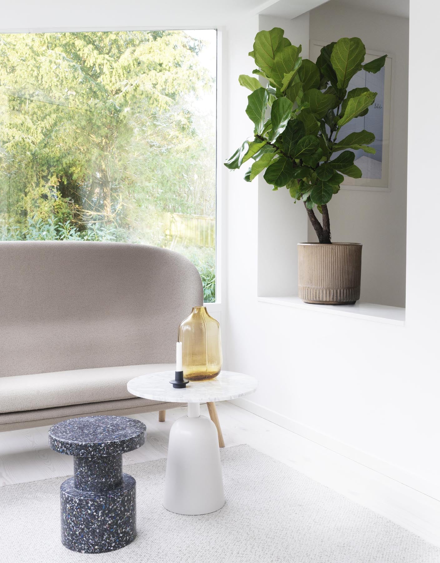 Hyg Sofa Schwartze Eiche Hallingdal in Hallingdal 110 präsentiert im Onlineshop von KAQTU Design AG. 2er Sofa ist von Normann Copenhagen