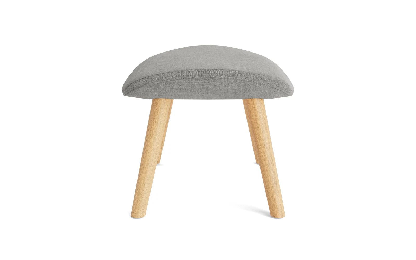 Hyg Fusshocker Eiche Remix in Remix 133 präsentiert im Onlineshop von KAQTU Design AG. Ottoman ist von Normann Copenhagen