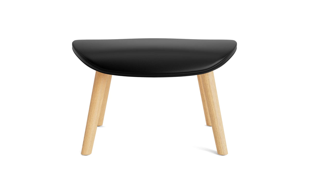 Hyg Fusshocker Eiche Ultra in Ultra 41599 präsentiert im Onlineshop von KAQTU Design AG. Ottoman ist von Normann Copenhagen