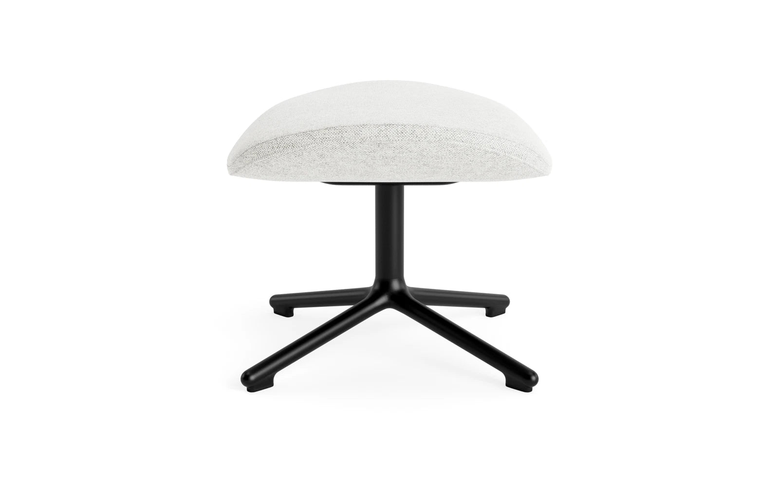 Hyg Fusshocker drehbar Schwartz Alu Hallingdal in Hallingdal 110 präsentiert im Onlineshop von KAQTU Design AG. Ottoman ist von Normann Copenhagen