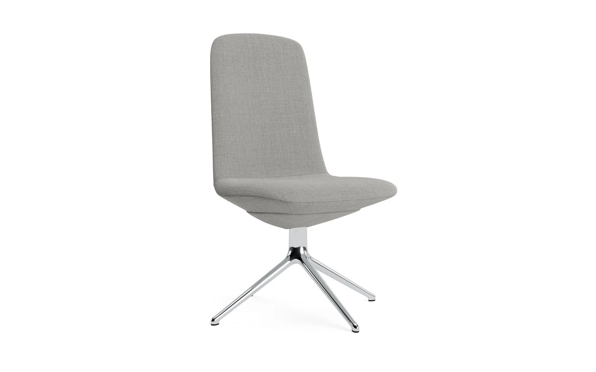Off Chair niedrig mit Drehgestell 4B aluminium Remix in Remix 133 präsentiert im Onlineshop von KAQTU Design AG. Bürostuhl ist von Normann Copenhagen