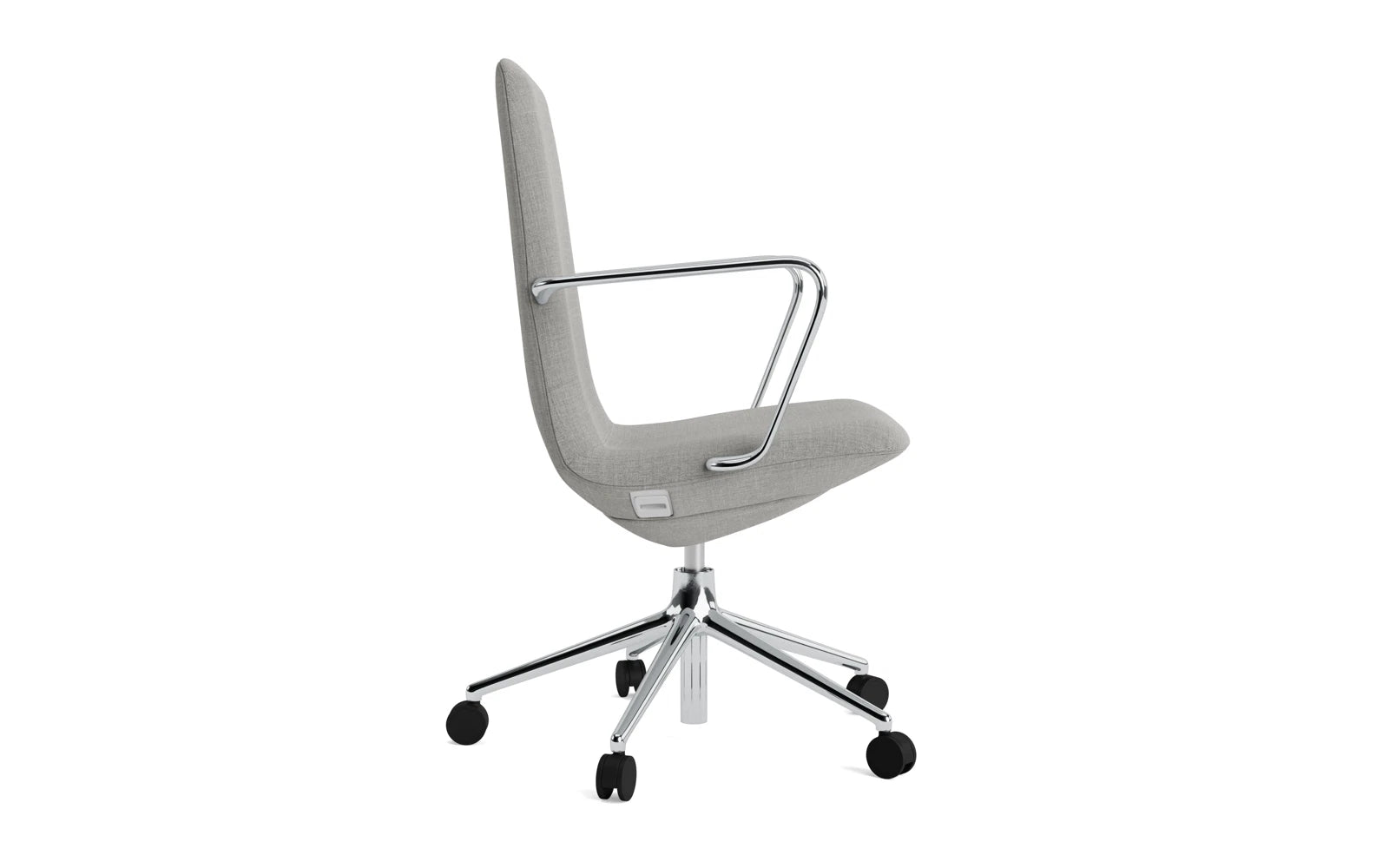 Off Armchair niedrig mit Drehgestell und Rollen Gaslift Aluminium Remix in Remix 133 präsentiert im Onlineshop von KAQTU Design AG. Bürostuhl ist von Normann Copenhagen