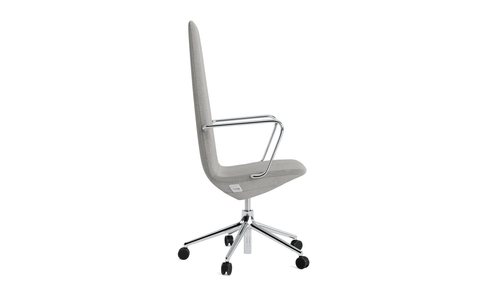 Off Armchair Hoch mit Drehgestell und Rollen Gaslift Aluminium Remix in Remix 133 präsentiert im Onlineshop von KAQTU Design AG. Bürostuhl ist von Normann Copenhagen