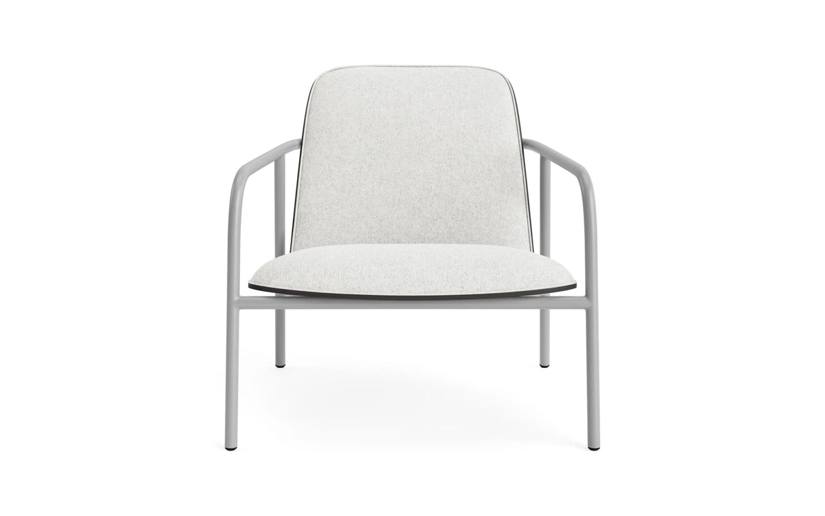 Pad Lounge-Sessel grau Stahl schwarz/Hallingdal in Hallingdal 110 präsentiert im Onlineshop von KAQTU Design AG. Drehsessel ist von Normann Copenhagen