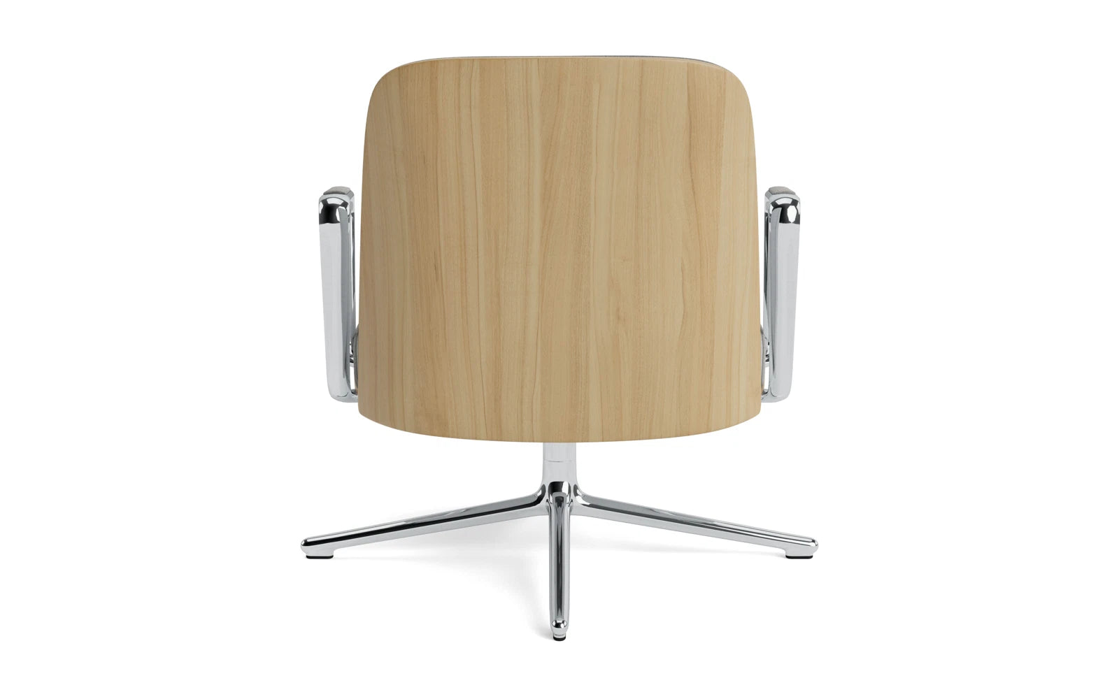 Entdecken Sie den Pad Lounge-Sessel niedrig von Normann Copenhagen – ein elegantes Designstück mit Drehgestell aus Aluminium und Eiche, das Komfort und Stil vereint.