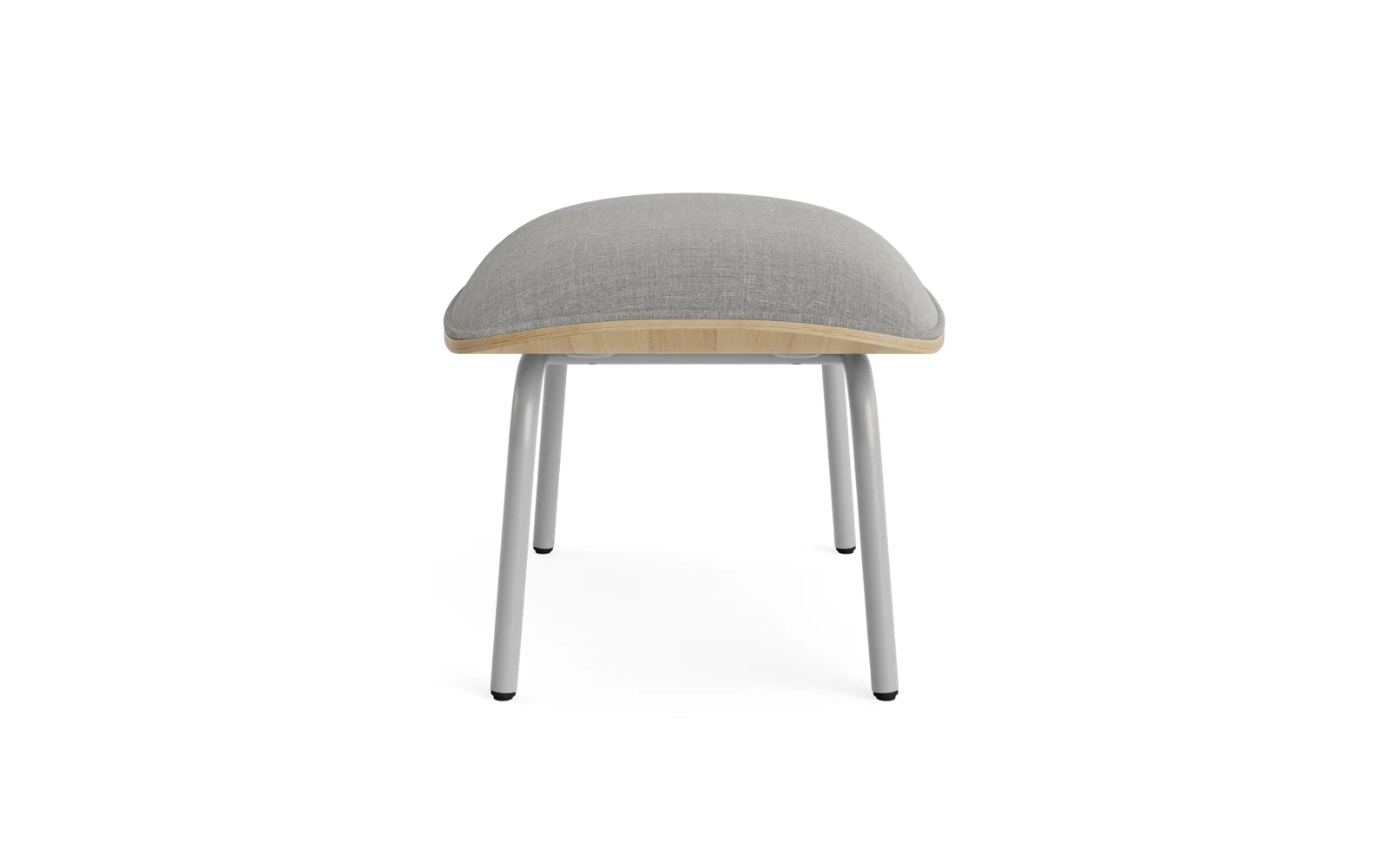 Erleben Sie den eleganten Pad Fusshocker aus grauem Stahl und Eiche/Remix von Normann Copenhagen – ein stilvolles Möbelstück für jeden Raum.