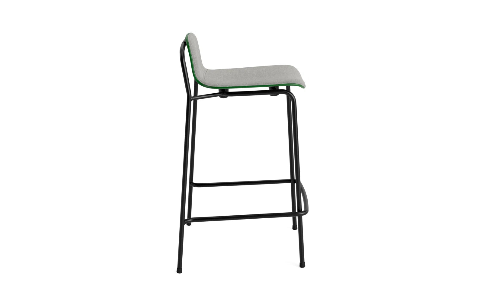 Erleben Sie den modernen Studio Barstuhl 65 cm von Normann Copenhagen. Mit seinem schlanken Stahlrahmen und dem komfortablen grünen Polster ist er die perfekte Ergänzung für jeden Raum.