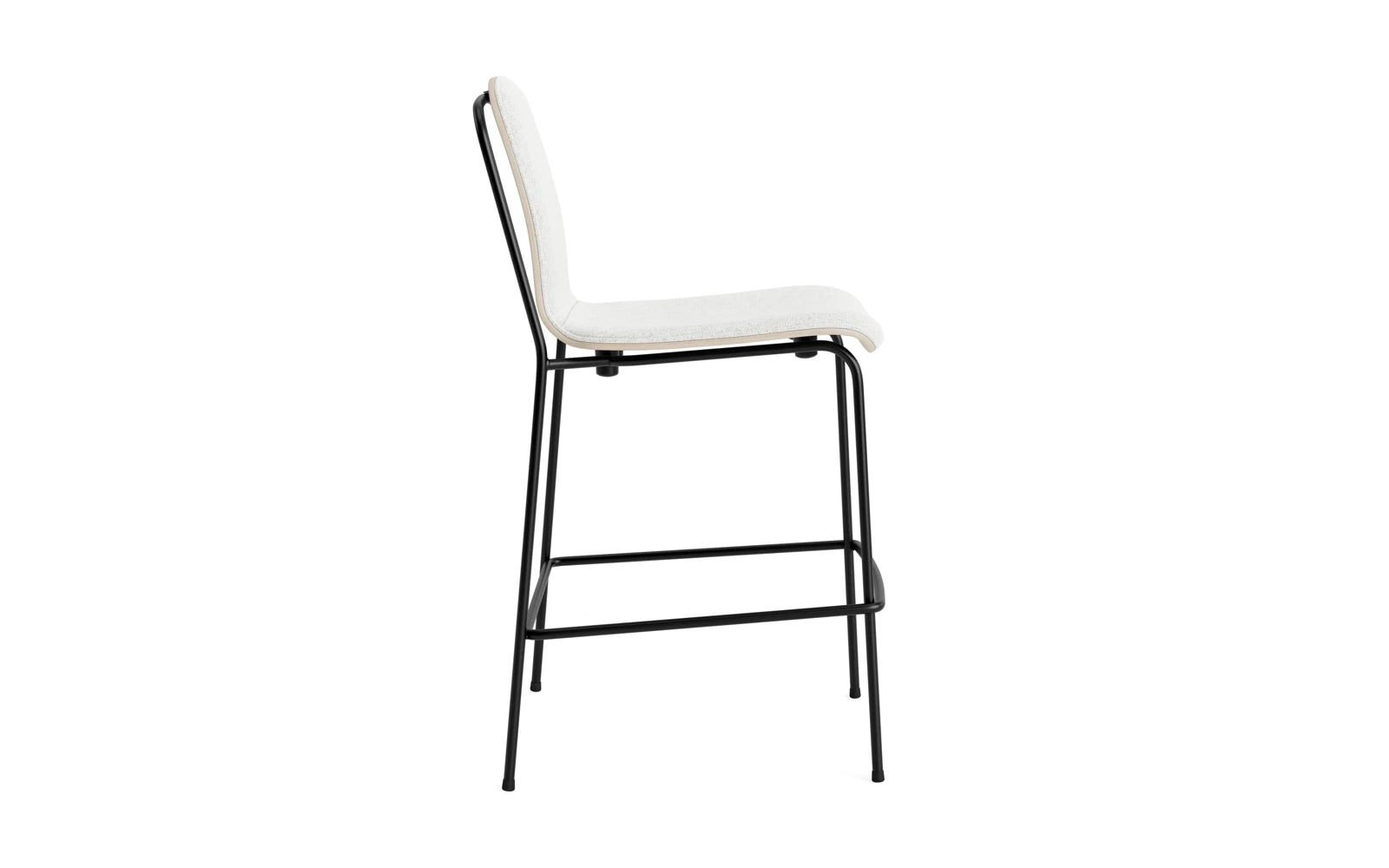 Erleben Sie den stilvollen Studio Barstuhl 65 cm von Normann Copenhagen. Mit seinem schlanken Stahlrahmen und dem hellgrauen Polster bringt er Eleganz und Funktionalität in jeden Raum.