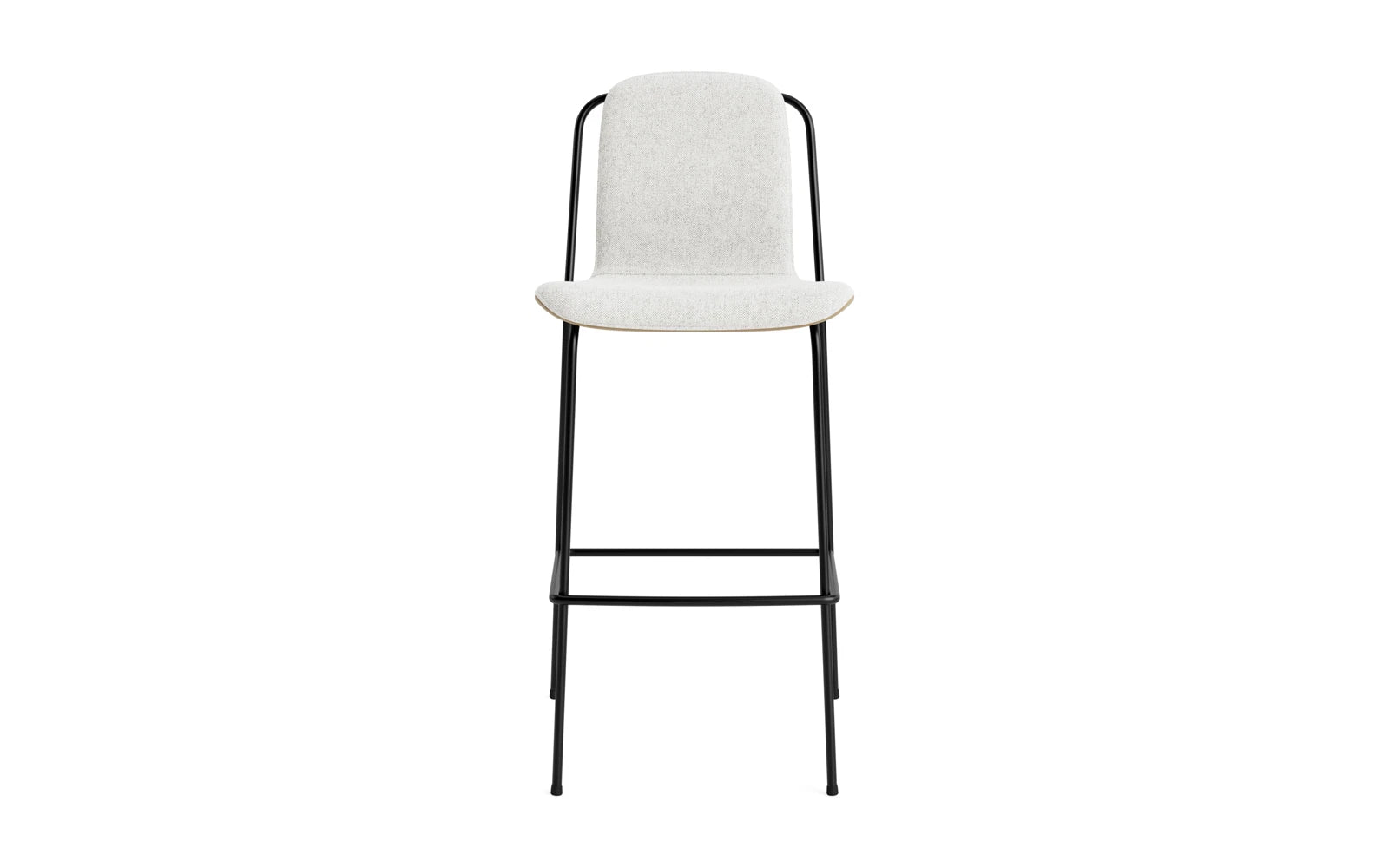 Entdecken Sie den eleganten Studio Barstuhl von Normann Copenhagen: 75 cm hoch, mit schwarzem Stahlgestell, Eichenholz und hochwertigem Hallingdal-Polster.