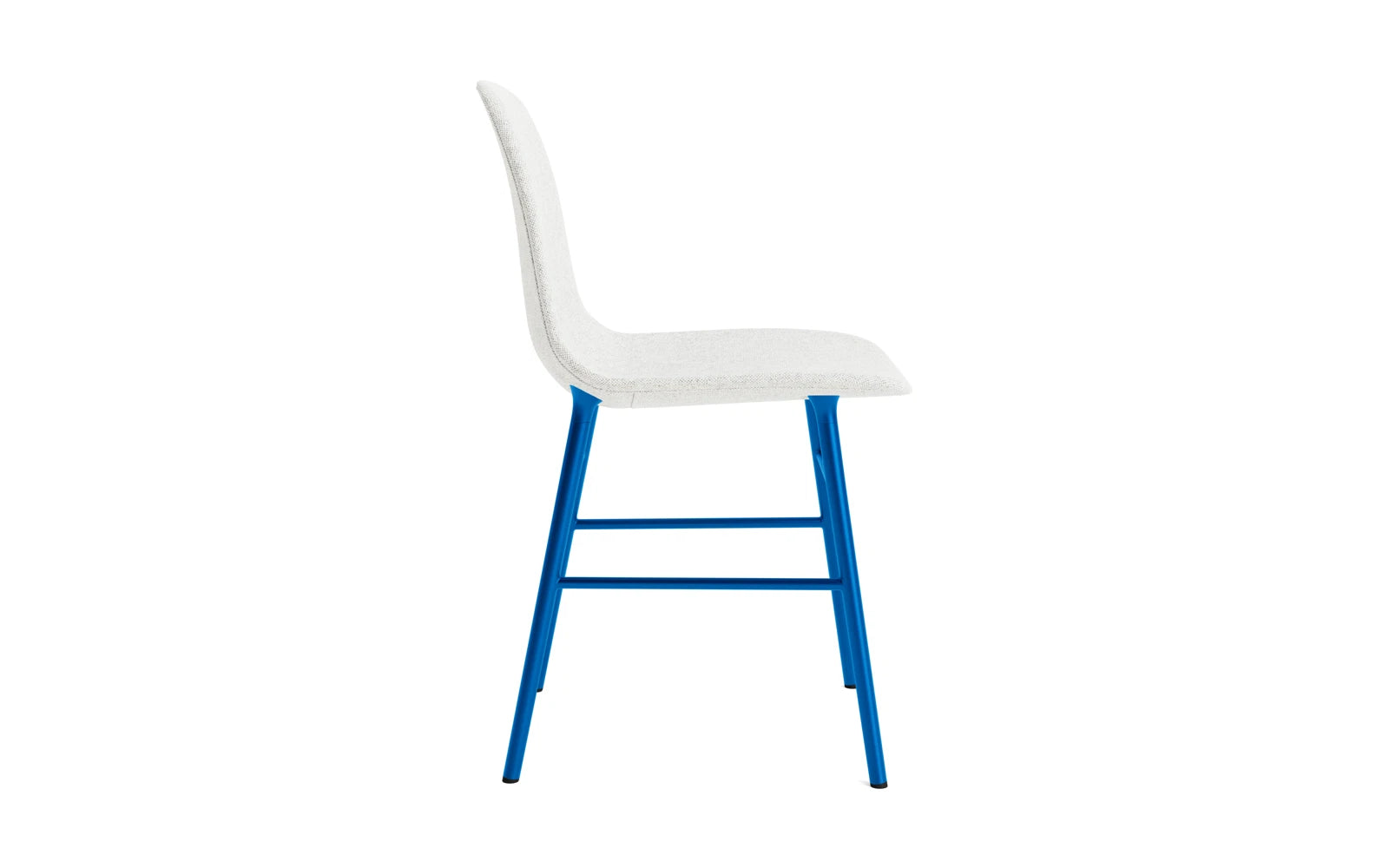 Form Stuhl gepolstert Leuchtendes blau Stahl Hallingdal in Hallingdal 110 präsentiert im Onlineshop von KAQTU Design AG. Stuhl ist von Normann Copenhagen