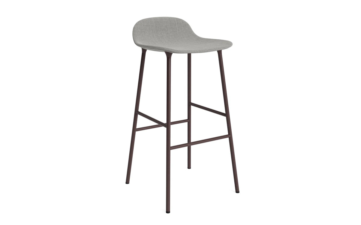 Form Barstuhl 75 cm gepolstert Stahl braun Remix in Remix 133 präsentiert im Onlineshop von KAQTU Design AG. Barstuhl ist von Normann Copenhagen